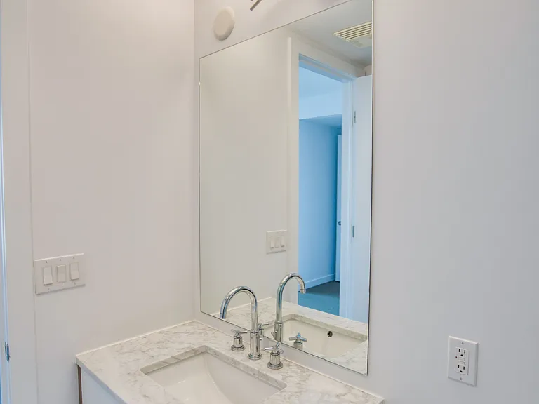 300 Lisgar St #603 — Photo 24