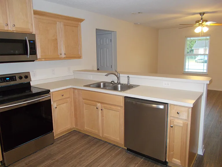 4533 Arcadia St — Photo 8