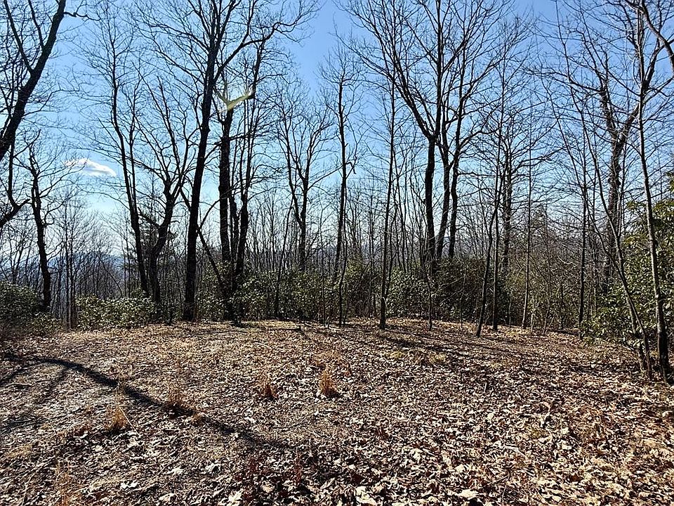 1st image of 24 Cloudview Point