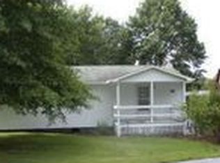 122 Spears Ave, Elizabethton, TN 37643