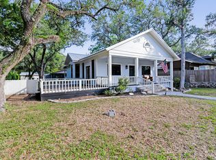 206 E Cleveland St, Beeville, TX 78102