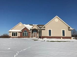 4688 Elmwood Rd, Hubertus, WI 53033
