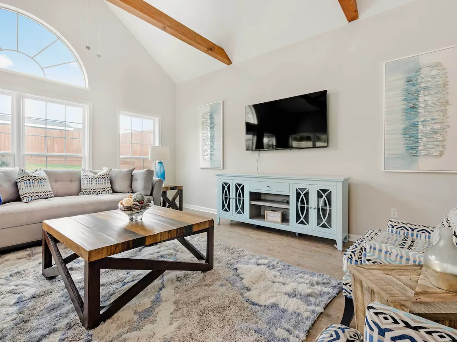 5 bed, 2415 sqft, $3,100 — Photo 4