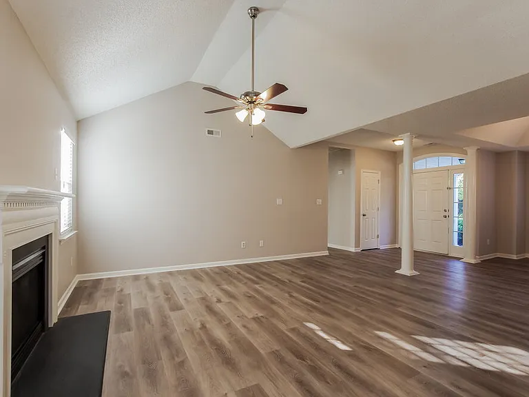 4020 River Falls Dr — Photo 4