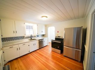 14 Paul Revere Rd FLOOR 2, Arlington, MA 02476