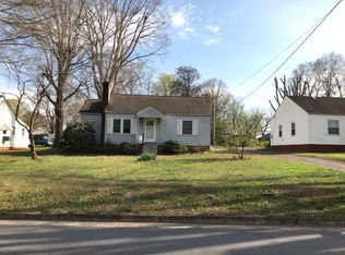529 W 15th St, Newton, NC 28658