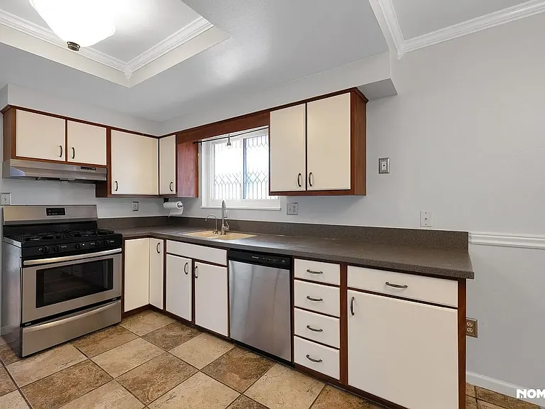 7125 Caballero Ave — Photo 4