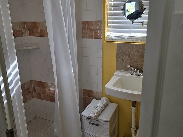 531 1/2 W Brazos Blvd — Photo 5