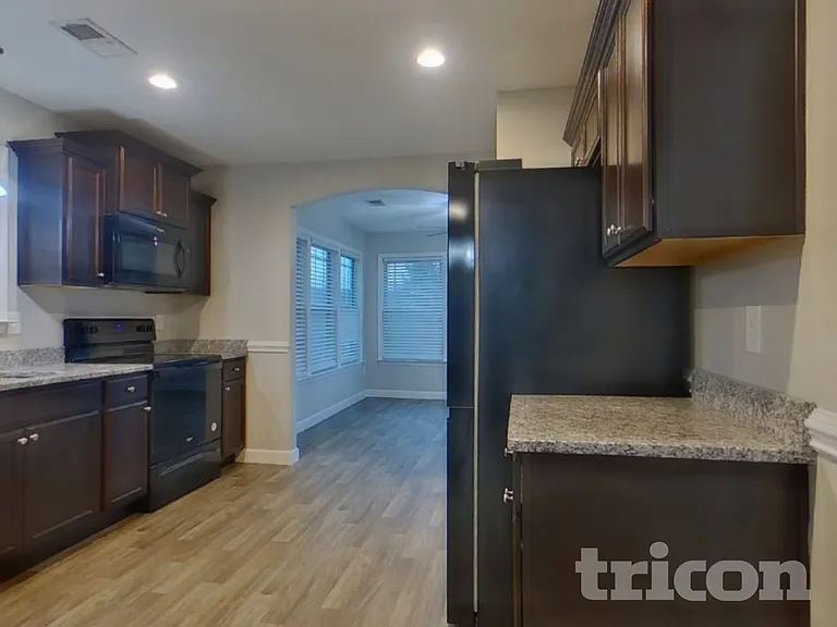 801 Alley Ridge Dr — Photo 6