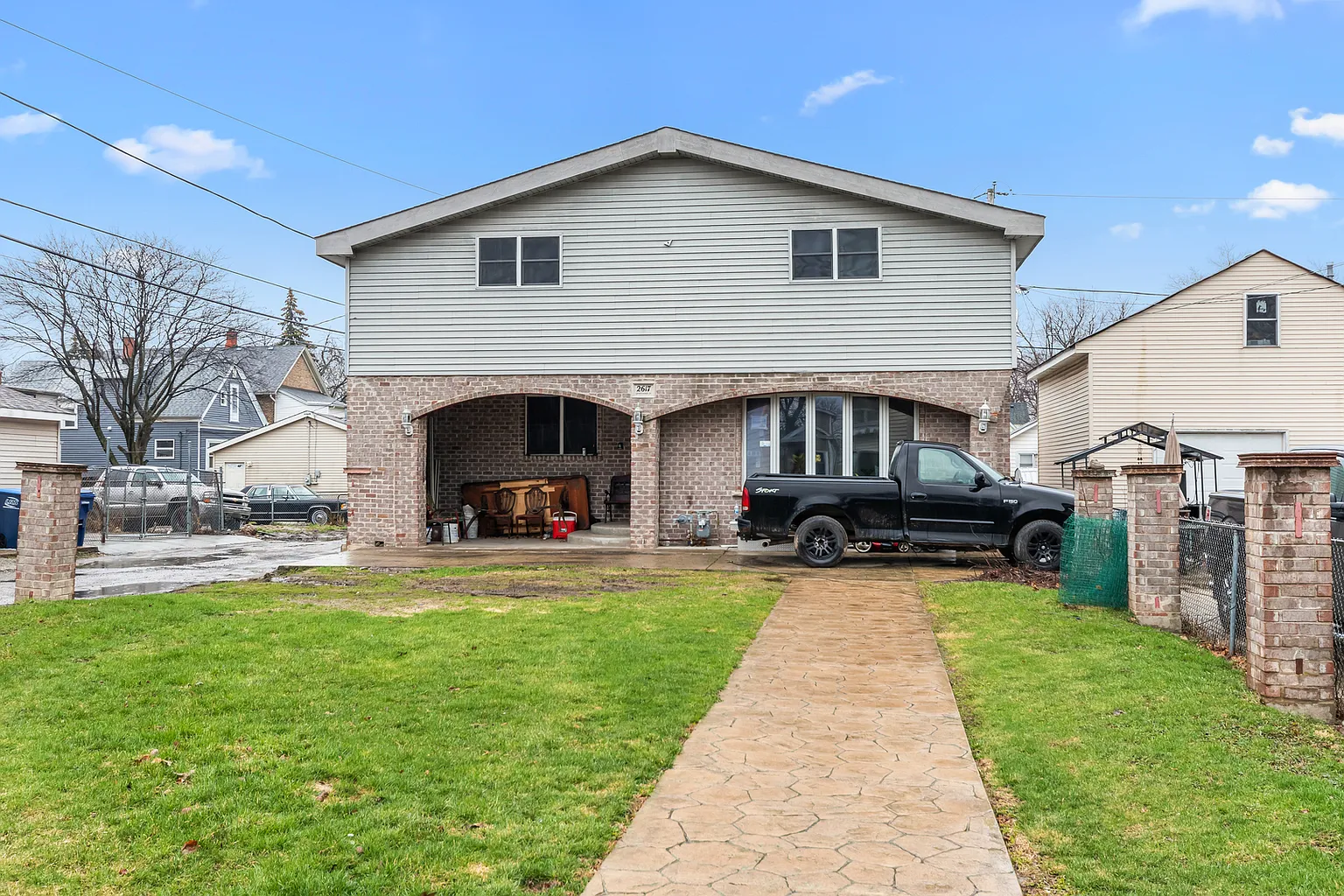 2617 Grunewald St photo 1