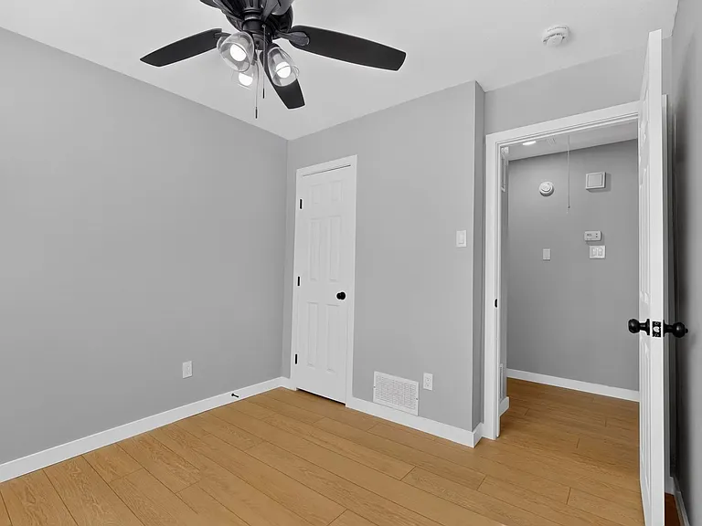 1748 Saint James Dr — Photo 30