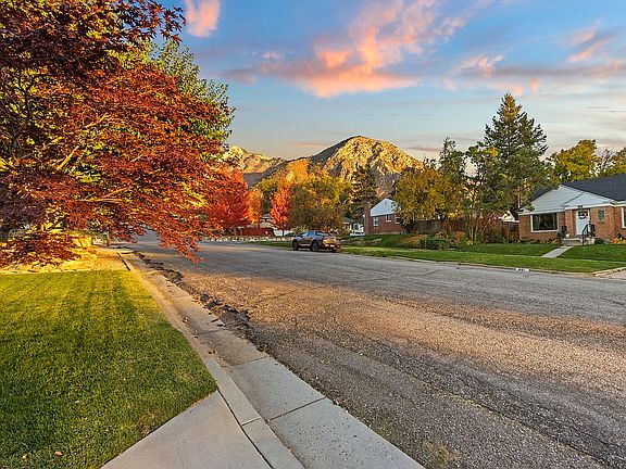 Mountain View Looking East