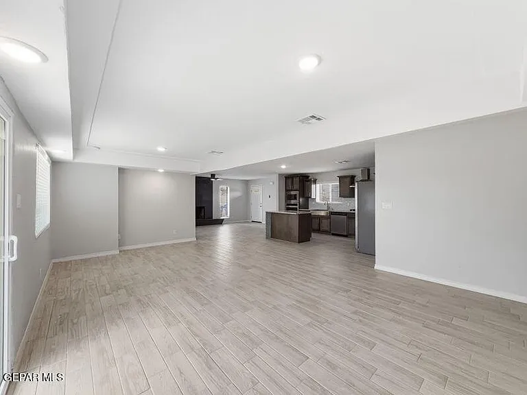 565 Gallagher St — Photo 4
