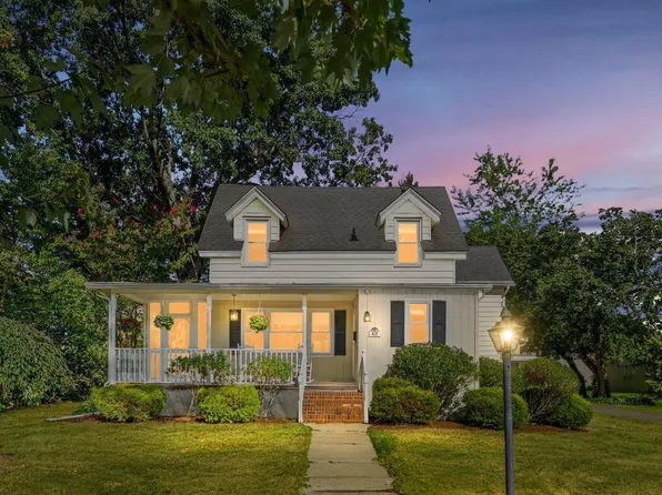 435 Grape St, Hammonton, NJ 08037