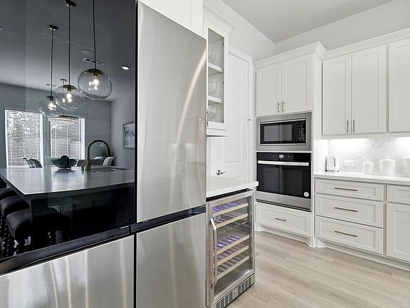 4th image of 26923 Arethusa Ct
