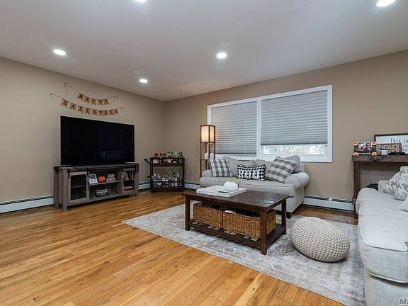 3rd image of 20 Kenmore St