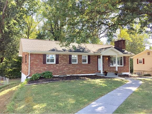 1st image of 403 Belmont Dr