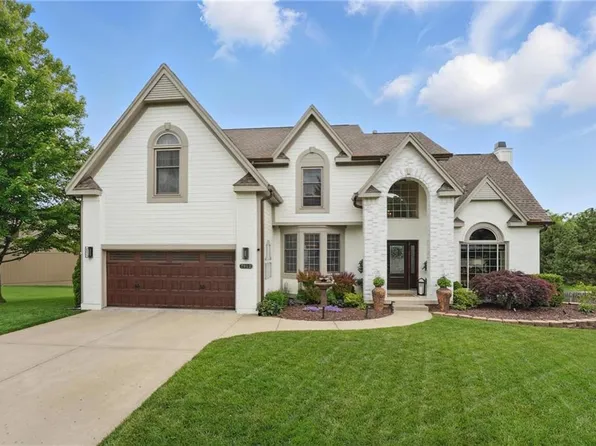7912 N Birch Ln, Kansas City, MO 64151