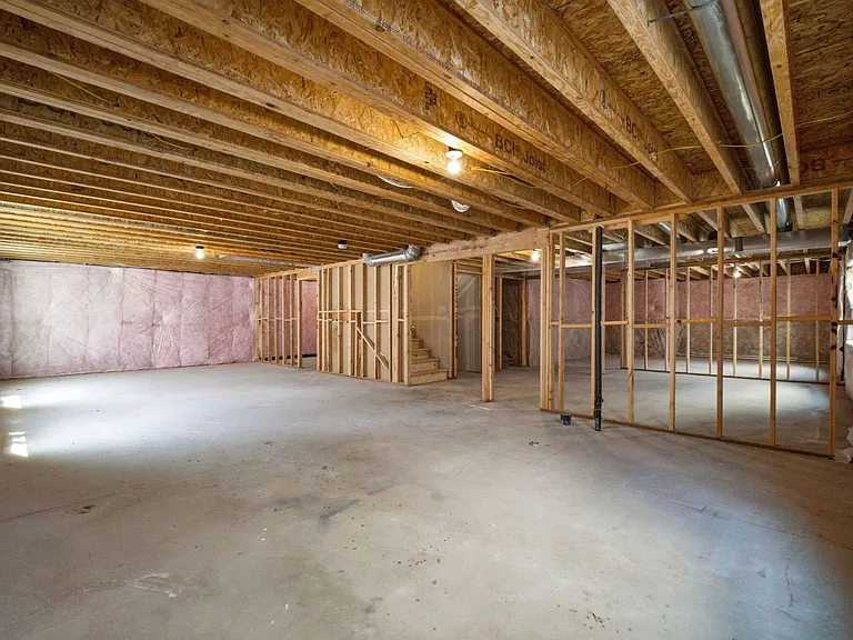 394 W Parkway Dr — Photo 27