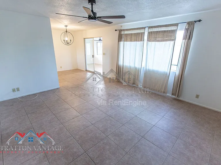 5706 E Des Moines St — Photo 15