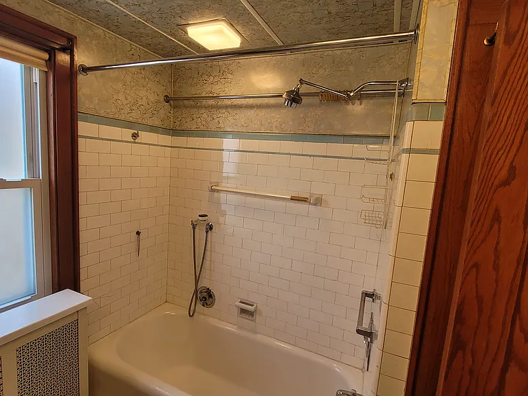 5228 W Hutchinson St — Photo 11