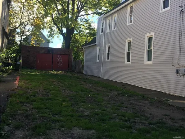 17 Herkimer St, Buffalo, NY 14213