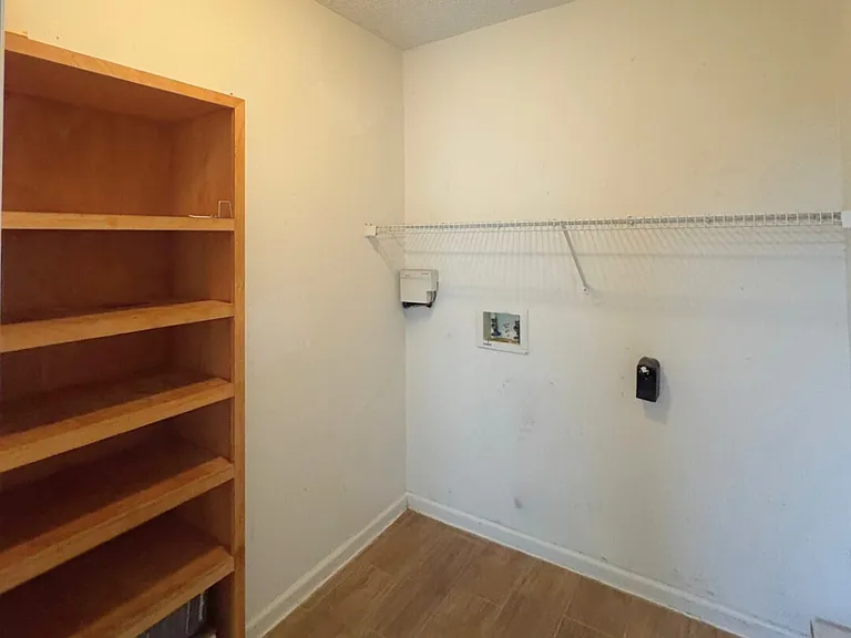 204 Merriwood Cir — Photo 28