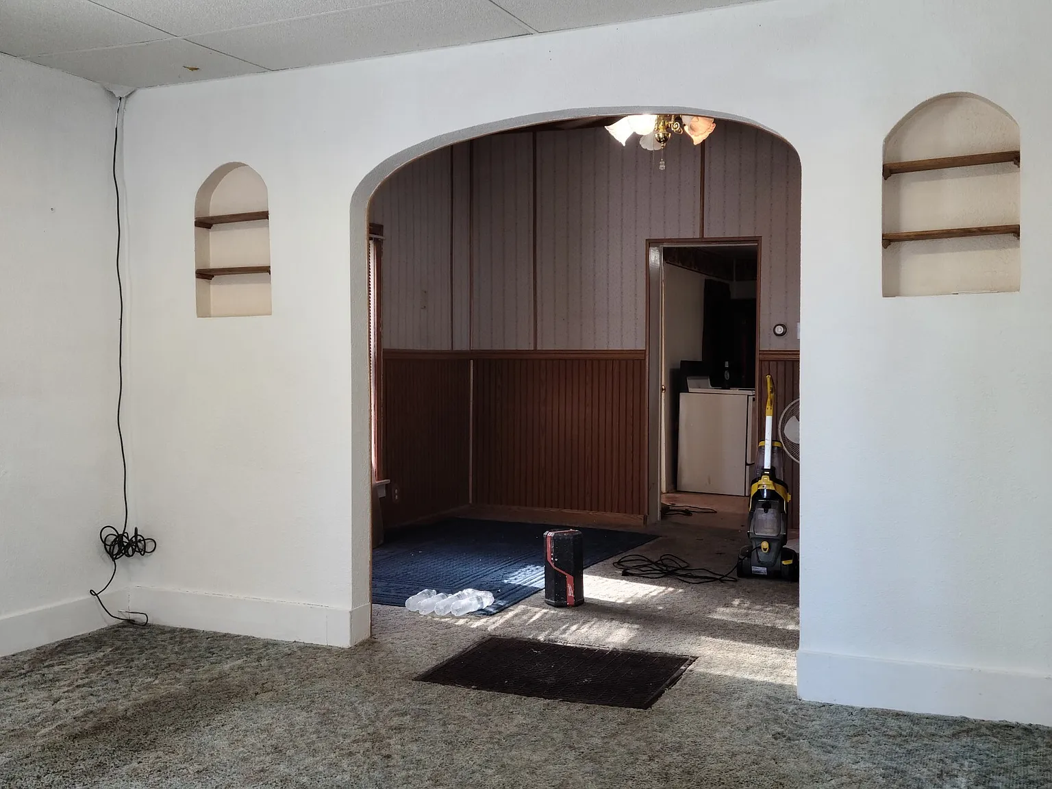 112 W. 10th St. (Arby's house) - 1 — Photo 4