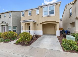 7884 Diamond Willow Ln, Sacramento, CA 95828