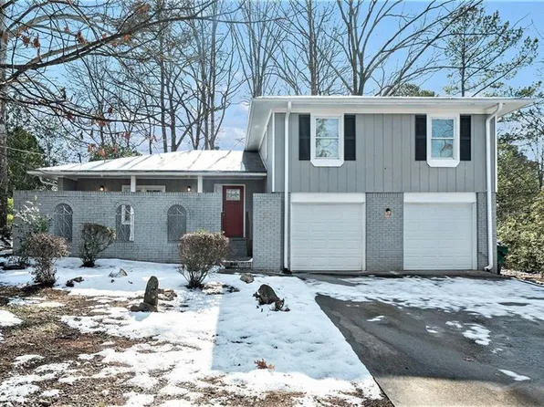 4509 Central Dr, Stone Mountain, GA 30083