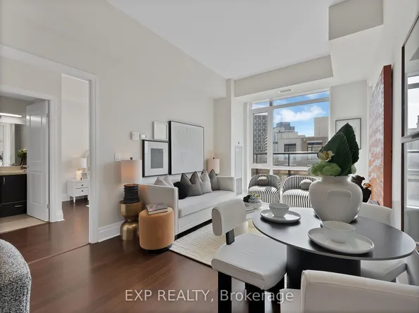 131 Upper Duke Cres #1004, Markham, ON L6G 0C9