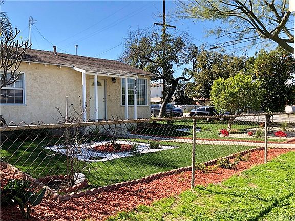4th image of 11002 Thienes Ave