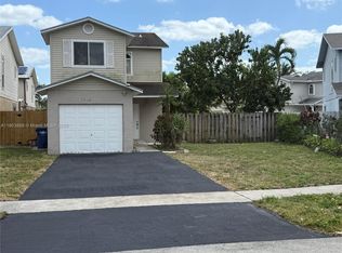 5510 NW 22nd St, Lauderhill, FL 33313