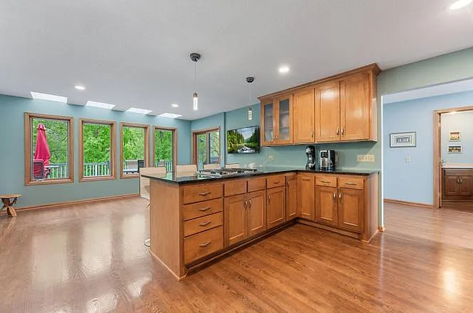 5498 Maple Ridge Ct — Photo 20