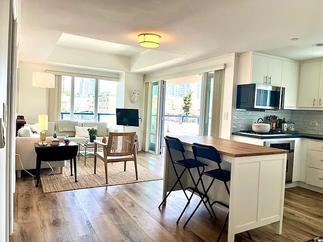 1 bed, 737 sqft, $2,800 — Photo 2