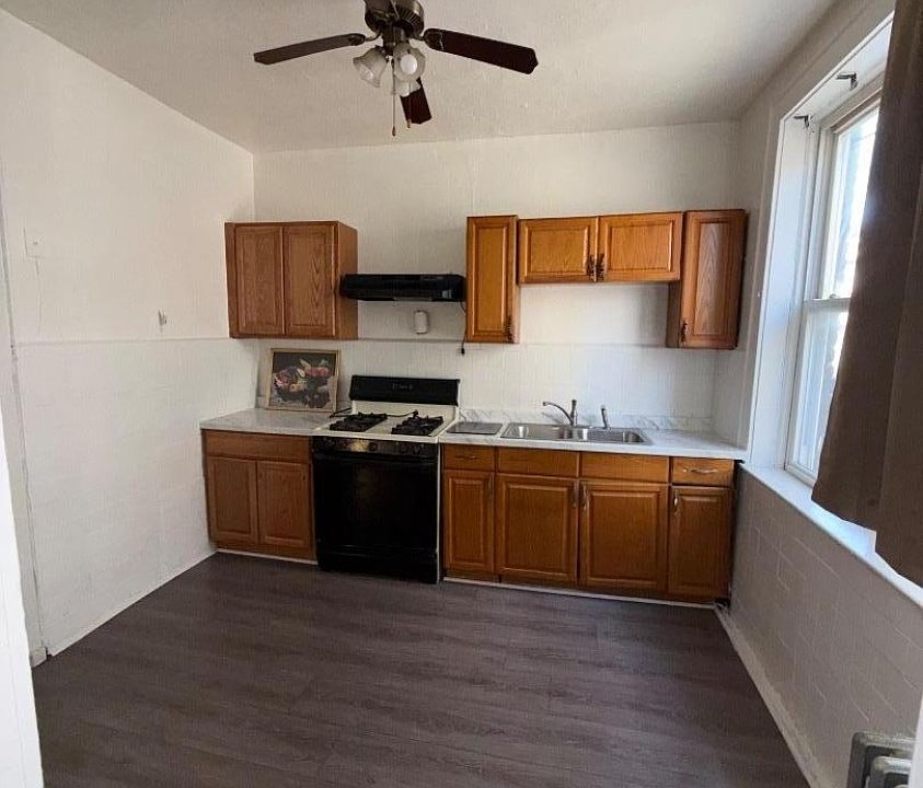 1st image of 770 S 16th St Floor 1