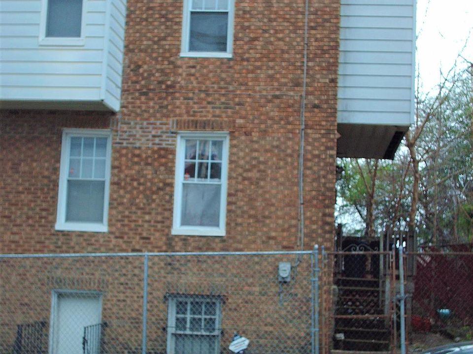 2nd image of 5301 Willows Ave