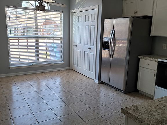 5th image of 732 3rd St NE