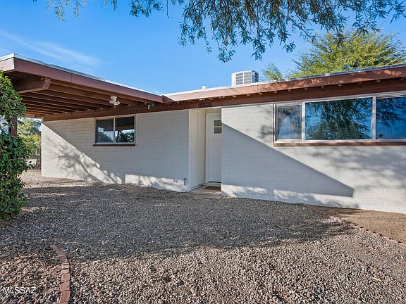 4th image of 8301 E Pena Blanca Dr