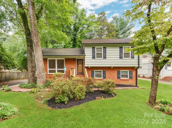 2440 Wensley Dr, Charlotte, NC 28210