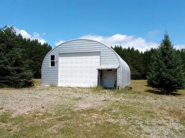 10 Country Ct, Houghton Lake, MI 48629