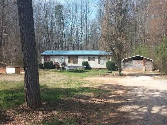 3rd image of 3363 Gillsville Hwy