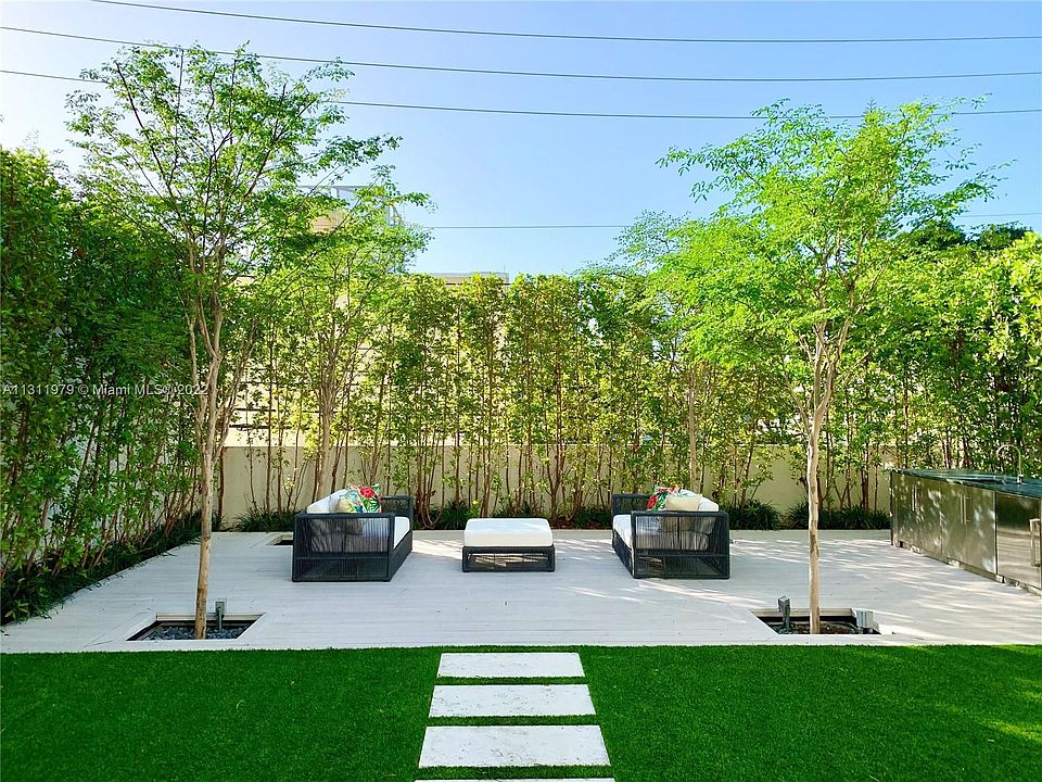 1st image of 300 Collins Ave #2C