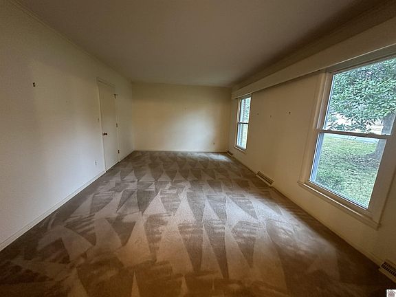 4th image of 1513 Cardinal Dr