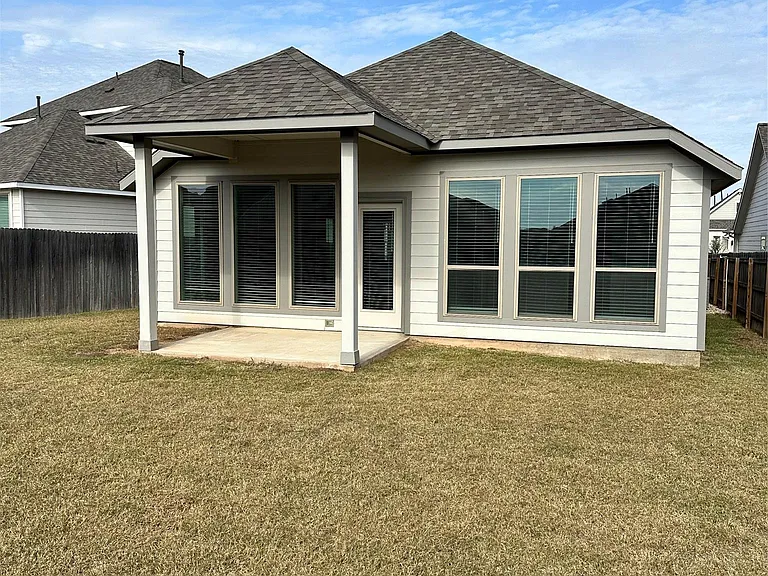 136 Los Olives Ln — Photo 2