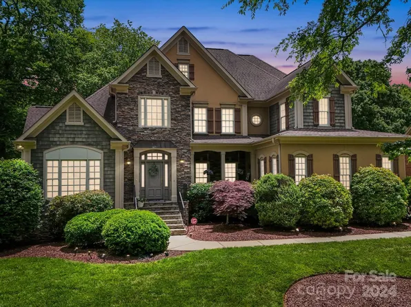 1315 Churchill Downs Dr, Waxhaw, NC 28173