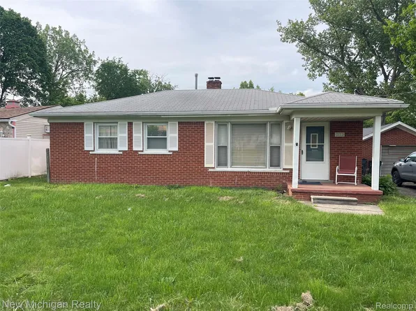 2811 Wisconsin Rd, Troy, MI 48083