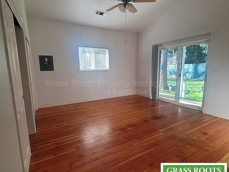 152 W Empire St — Photo 9