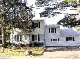 1040 Wilson Blvd, Central Islip, NY 11722
