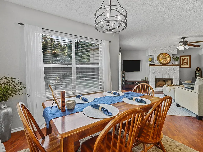 2202 Barton Springs Dr — Photo 13